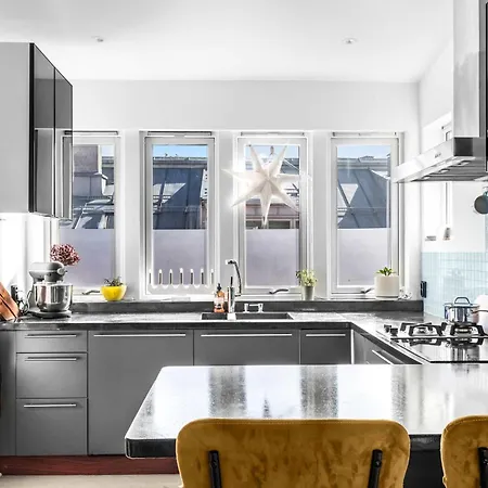 Apartment Dinbnb L Penthouse L Two Bath L Bathtub L Self Check-in